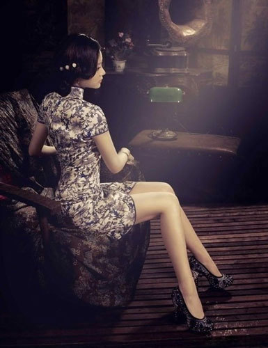 每个少年心底,都有个嫁做他人妇的女神