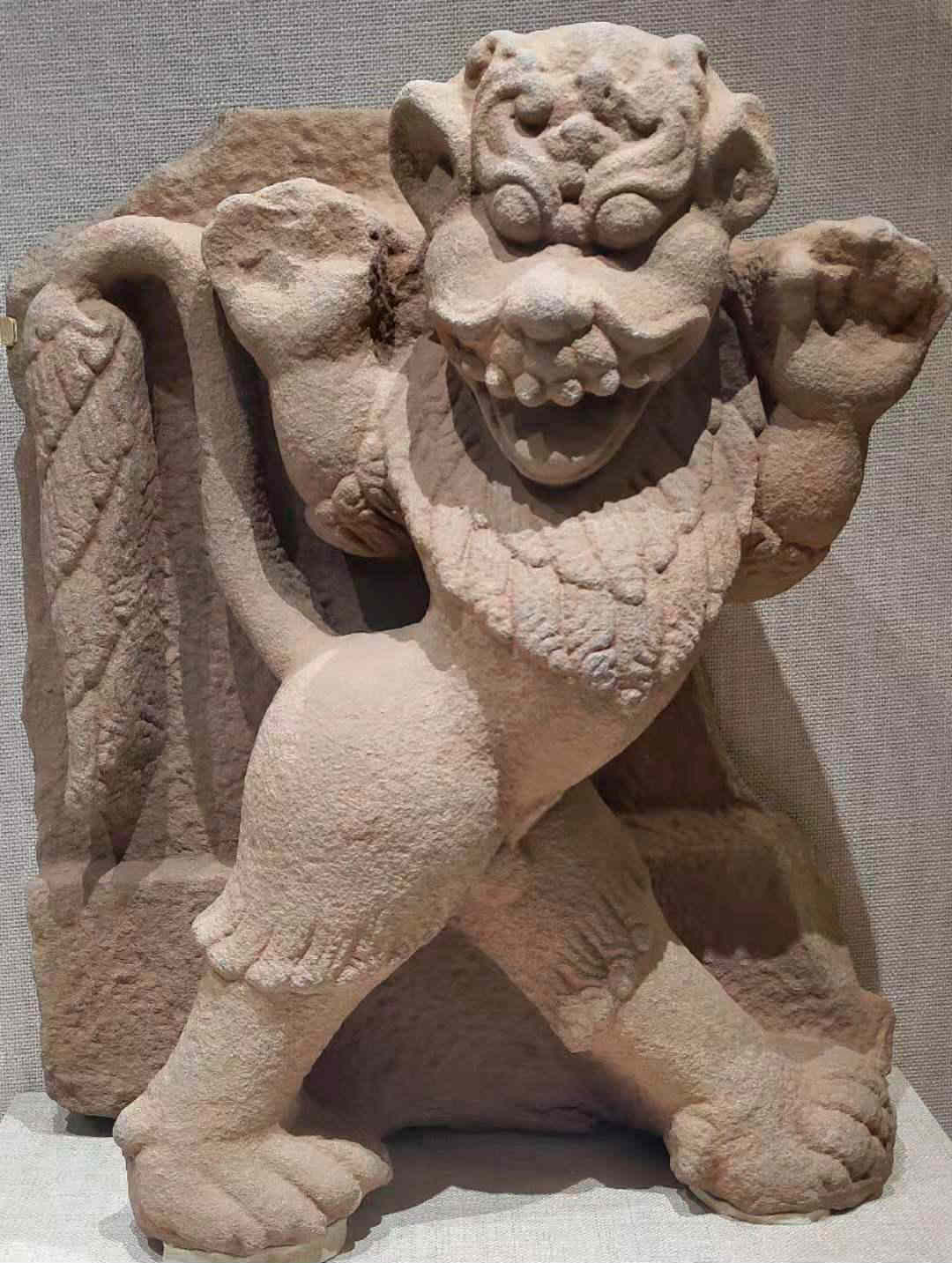 上班就是克制,但周末就是放肆 作者/专三千