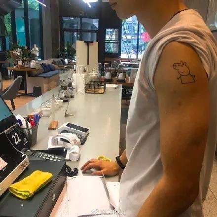 除了小猪佩奇,还有这19种纹身帮你变成社会人 作者/