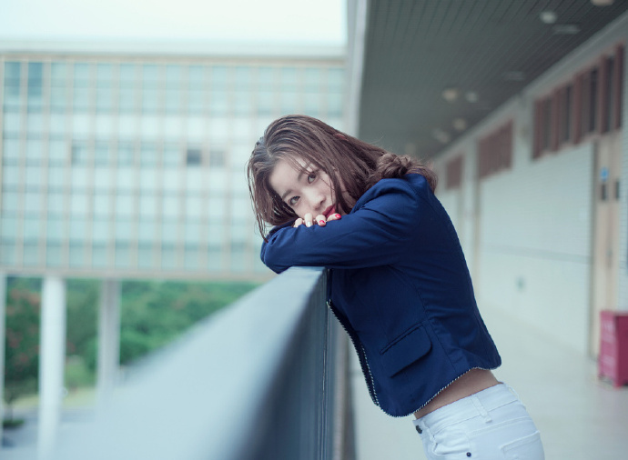 同居刺客:杀手当了校花的房客 同居刺客:杀手当了校花的房客