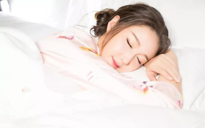 这一世只愿不负前尘不负卿…… 这一世只愿不负前尘不负卿……