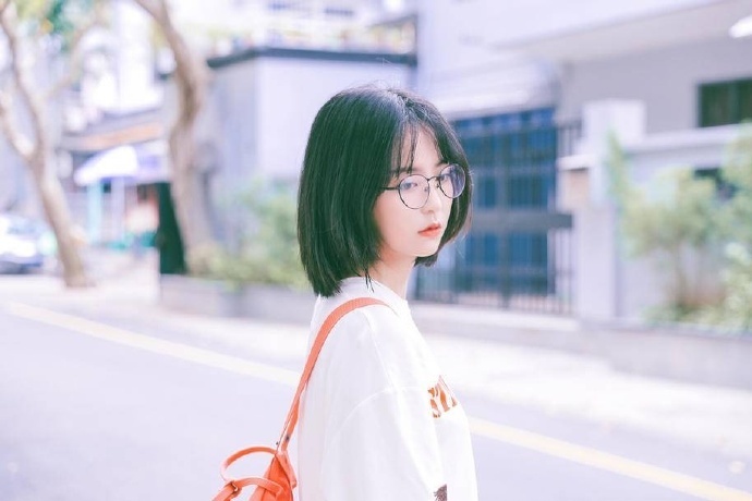 一个剑气修炼者为主宰的世界。 一个剑气修炼者为主宰的世界。