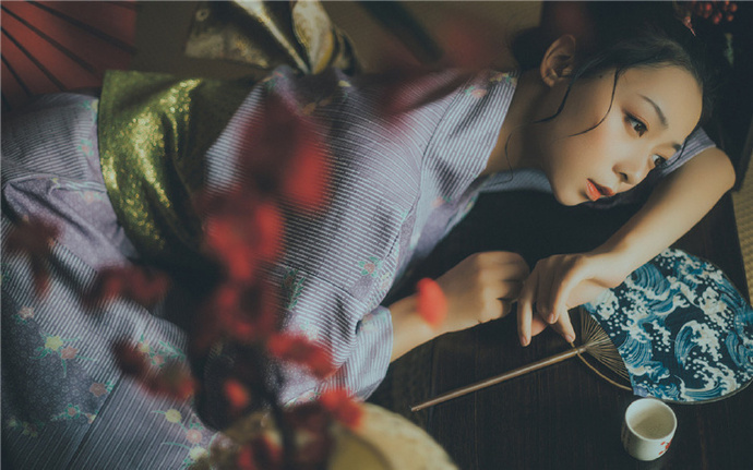 侦破神秘案件的关键证据竟然要依靠一个小保安。 侦破神秘案件的关键证据竟然要依靠一个小保安。