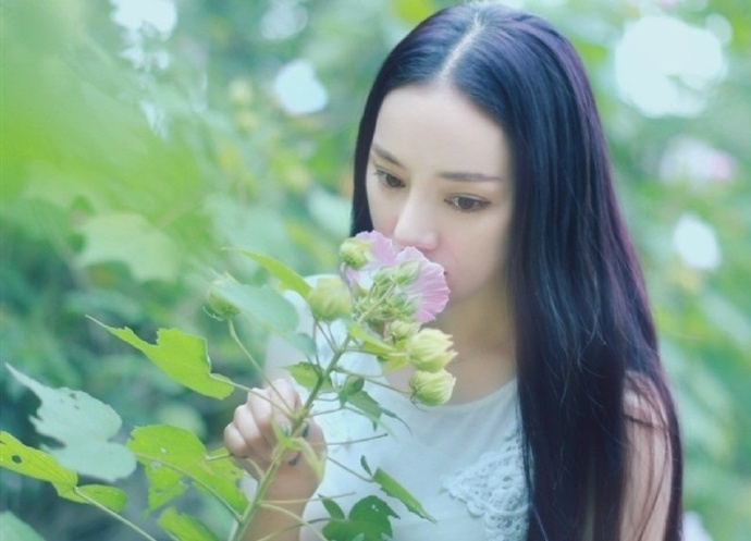 爱是那么伤 主角: 蔚傅云, 余纾 爱是那么伤 主角: 蔚傅云, 余纾
