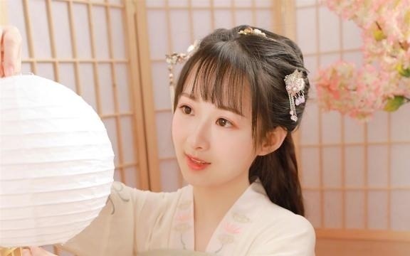 权少甜宠妻 主角: 简爱, 南木枫 权少甜宠妻 主角: 简爱, 南木枫