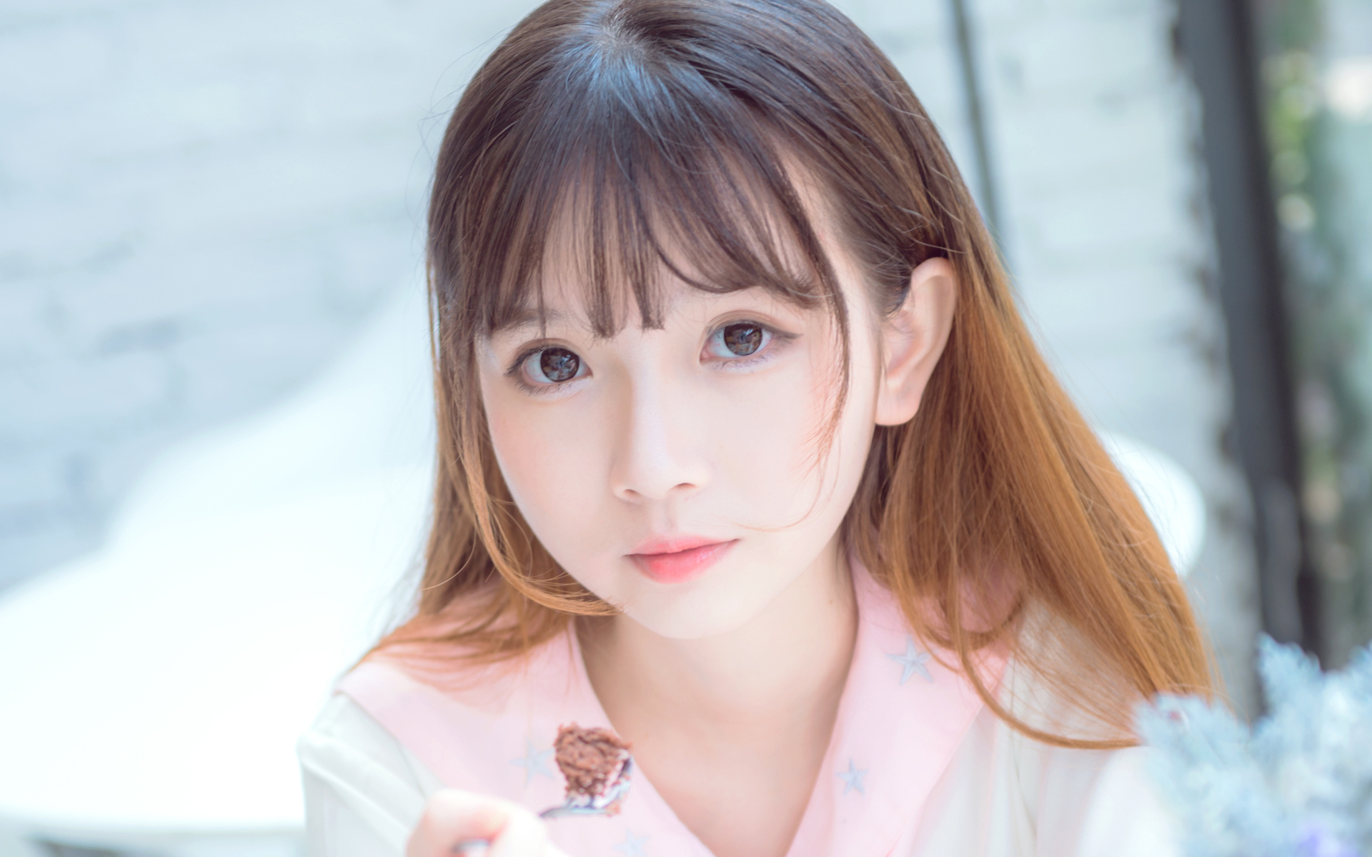 生前男子汉,重生汉子难! 救火牺牲。 灵魂附身到死人身上重获新生,附送美女老婆一枚。 生前男子汉,重生汉子难! 救火牺牲。 灵魂附身到死人身上重获新生,附送美女老婆一枚。
