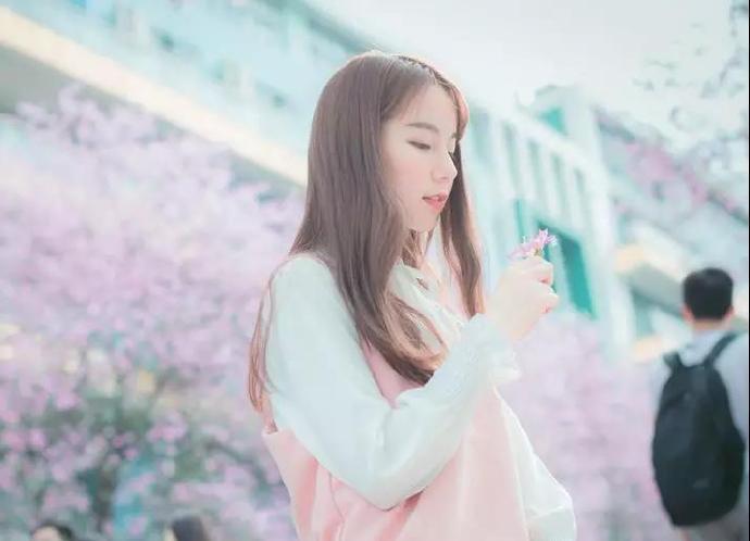 穿越异世,权妃毒害,她用计反杀;白莲花拦路 穿越异世,权妃毒害,她用计反杀;白莲花拦路