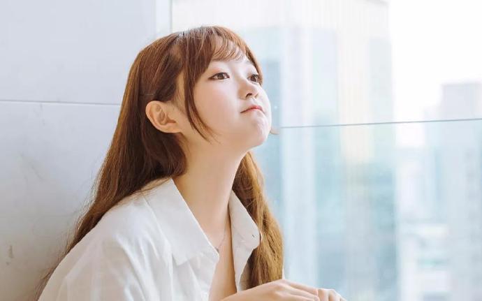 祁明轩为国征战十年,凯旋之时,发现她成了当朝的太后 祁明轩为国征战十年,凯旋之时,发现她成了当朝的太后
