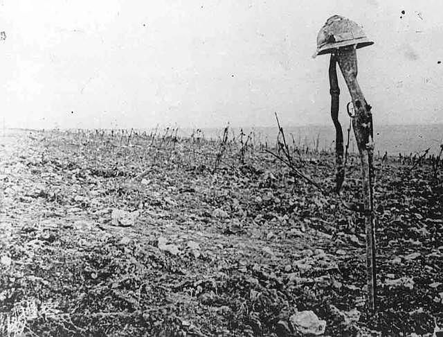 修罗炼狱:毒气弹、铁丝网、马克沁重机枪与索姆河战役