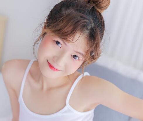 暗示还想念前任的文案