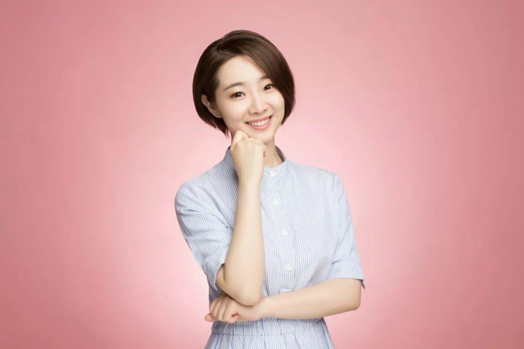 她25岁,靠一口好声音月入50万:这样经营自己,越活越值钱 她25岁,靠一口好声音月入50万:这样经营自己,越活越值钱