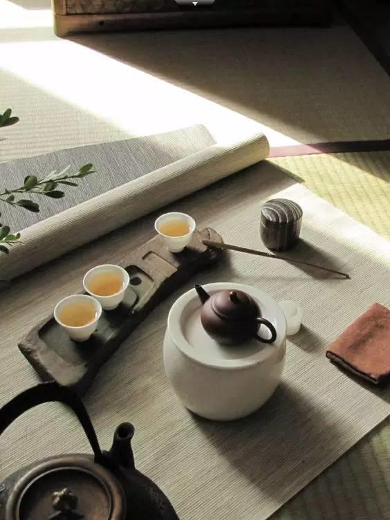 梁实秋:一盏清茶,往事如烟 梁实秋:一盏清茶,往事如烟