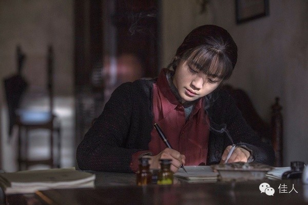 女人,如果不张开钱包,必然要张开大腿