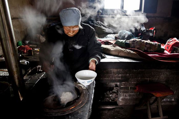若世上只剩一人愿意为你做20年的饭，必然是你的母亲