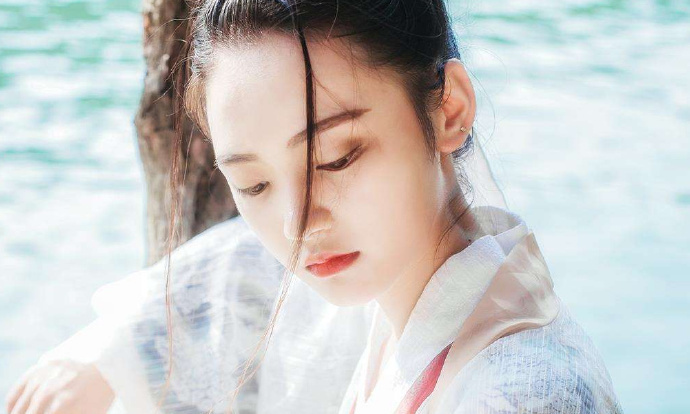都市极武大师：陈山跟着师傅苦修多年