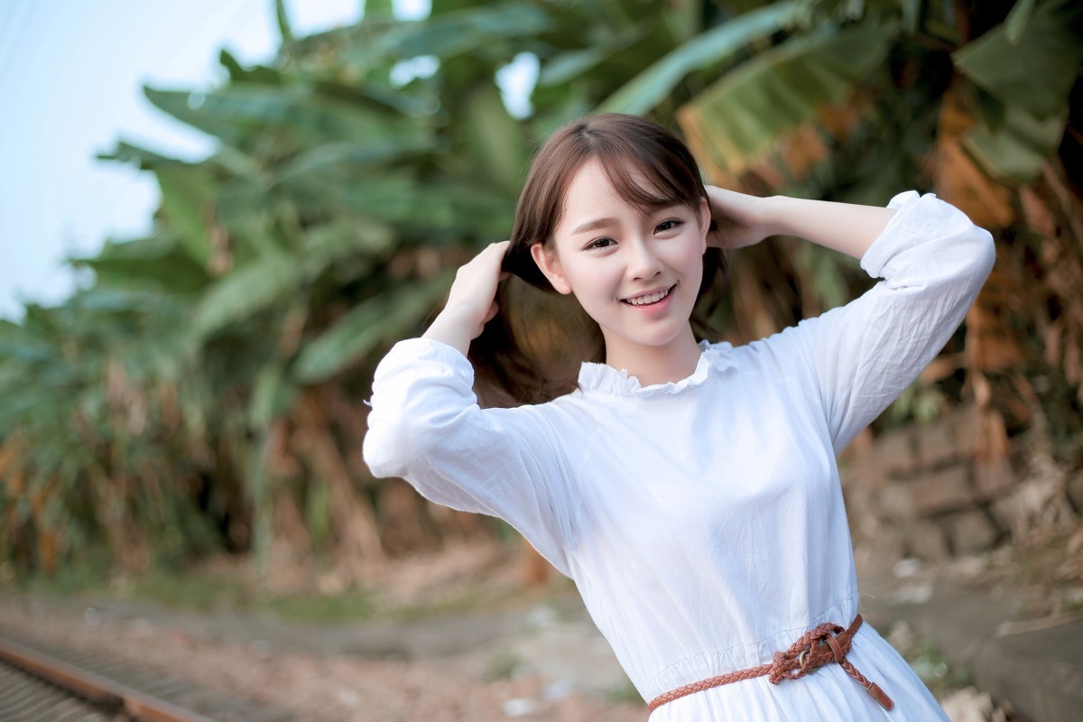 身上流着龙血，家有娇妻美颜，替她坐牢三年，家人越来越疏远。