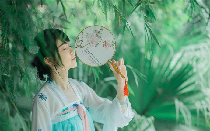 上门为婿，受尽白眼，在旁人眼里，我是个吃软饭的废物