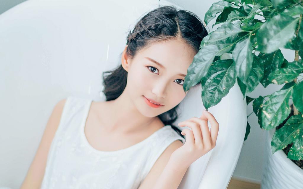 传言她未婚先育逼男友娶她呢！