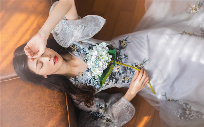 重生后的她虐后母虐渣女，无意间招惹了一个值得托付一生的男人