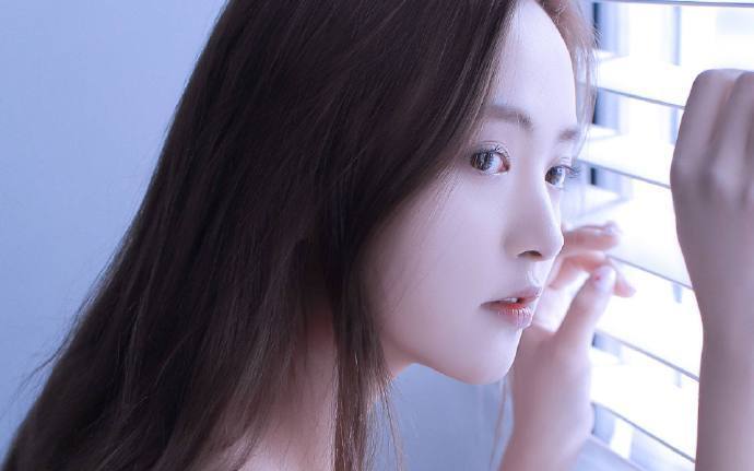 苏樱二十岁与江辰西结婚，至今已有五年，她倾尽所有去爱他，包容他，连尊严都彻底放下。