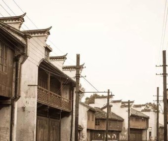 金鲤鱼的百裥裙｜林海音