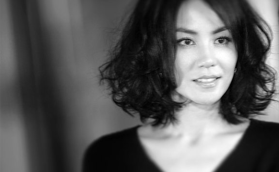 她绝世独立，任性得像一枚子弹