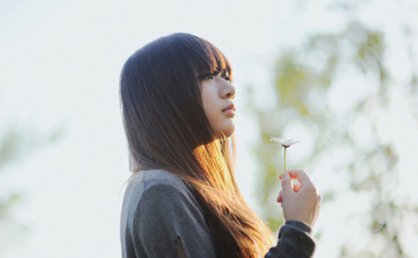 女生有点甜的可爱说说 耳机分你一个然后开启心动模式