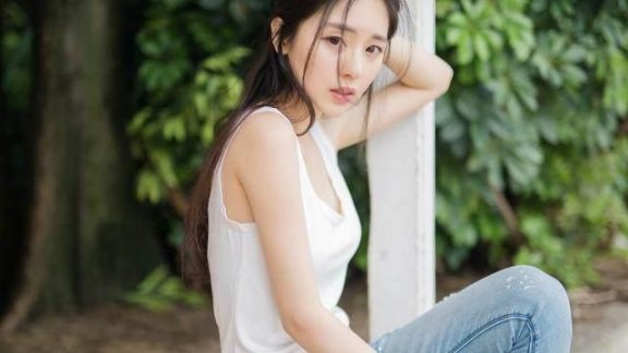 人类最大的错误，在于不敢承担圣人的心