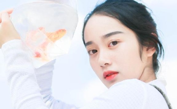 医见倾心：总裁离远点 主角: 苏幻, 卫子浩