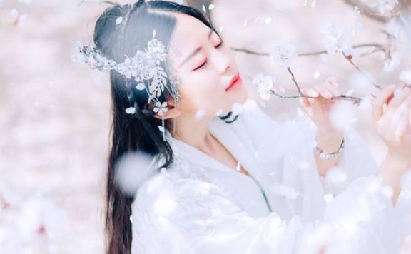 锦衣挽山河 主角: 穆清, 楚世铭