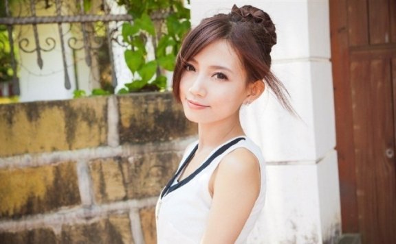 浅浅爱深深缠 主角: 莫小榭, 席侽